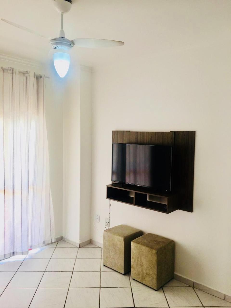 Apartamento Ed. Republica Argentina Apto 105 *